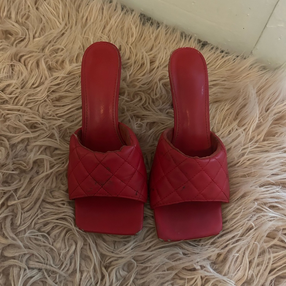 Red Heels - Picture 2 of 7